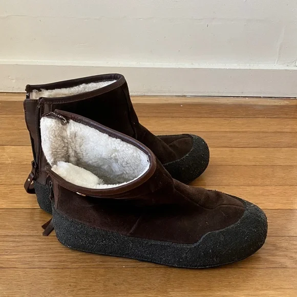 Women's Brown Winter Boots with Black Soles - Picture 4 of 7